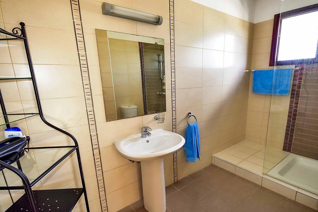Villa Olivia Coral Peyia Extérieur photo
